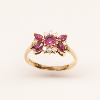 9ct Gold Ruby/Diamond Ring